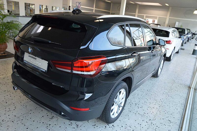 BMW X1 sDrive18i Adv. AHK, Kamera