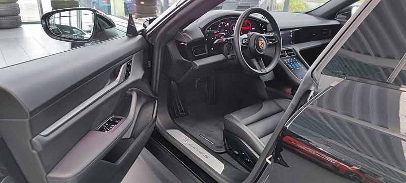 Porsche Taycan 4S, Overboost, PerformanceBat. HUD, Inno.20'