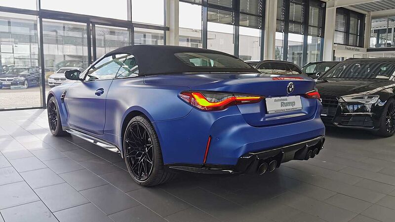 BMW M4 Cabrio Competition M xDrive M Driver's Package